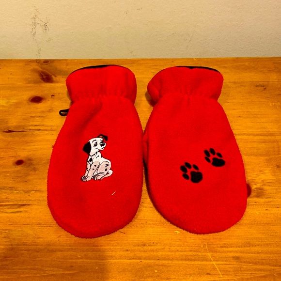 Unisex Red Disney 101 Dalmatians Mittens sz M / L - Picture 1 of 6